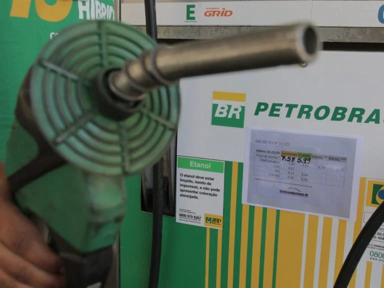 Iintegração de políticas públicas garante estabilidade nos preços do diesel sem afetar a saúde financeira da estatal/ Fabio Rodrigues Pozzebom/Agência Brasil