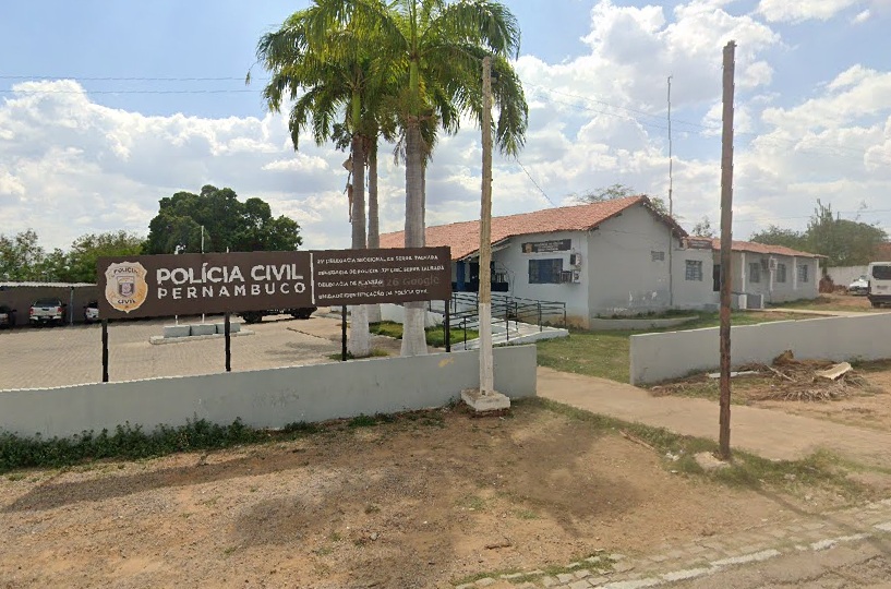 Porteiro de escola é morto a tiros ao deixar unidade de ensino em Serra Talhada, no Sertão
/Reprodução/Google Street Views