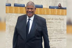 Leite se declarou inocente e afirmou que se apresentaria &agrave;s autoridades em 24 horas, prazo que j&aacute; se esgotou sem que isso ocorresse