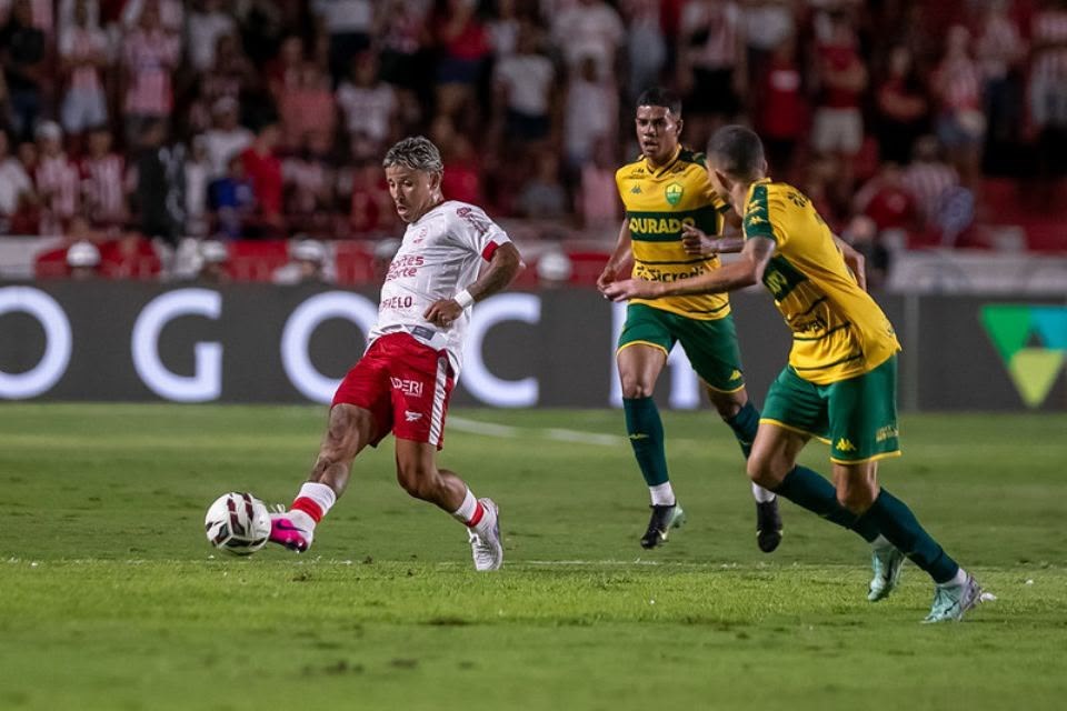 Partida entre Náutico x Cuiabá no primeiro turno da Série B/Rafael Vieira/CNC