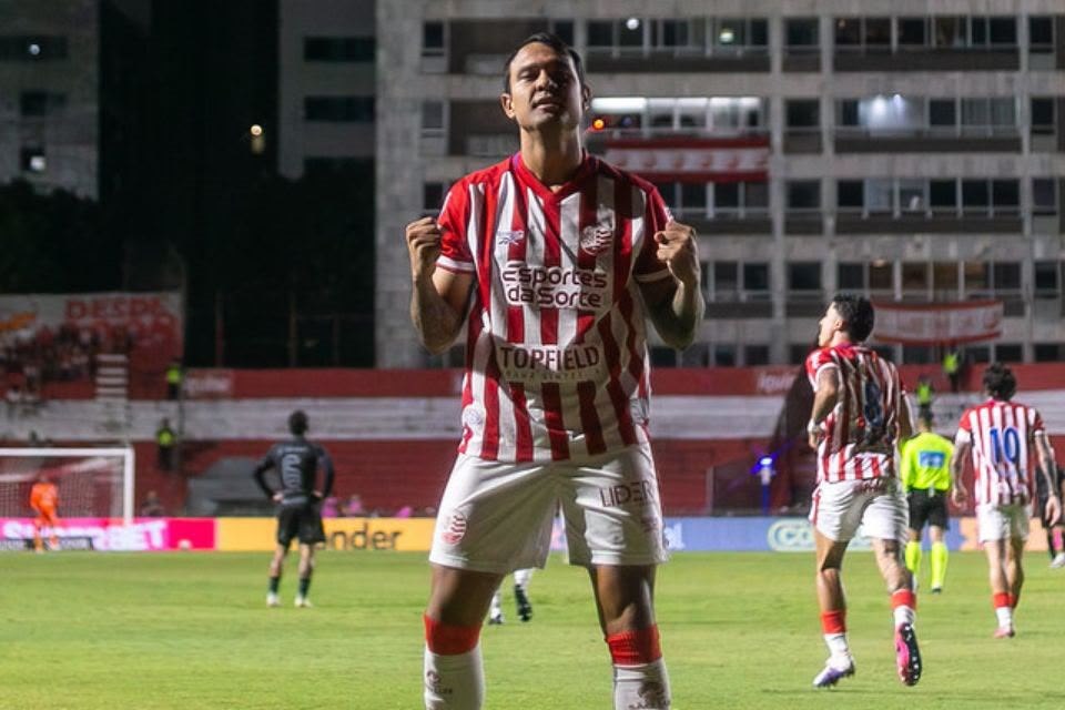 Vinícius, atacante do Náutico/Rafael Vieira / CNC