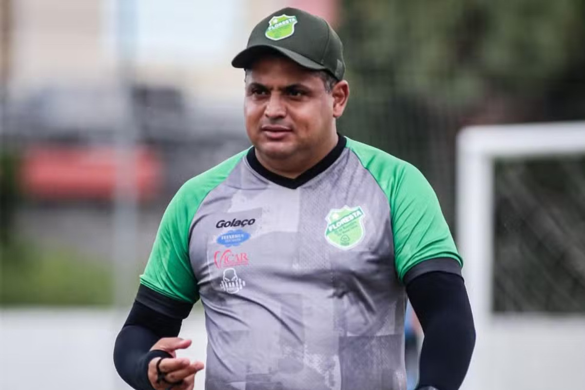 Leston Júnior, técnico do Floresta /Reprodução/Floresta