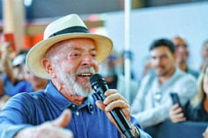 Lula repete que, se depender de sua vontade, acabar&aacute; com as bets no Brasil