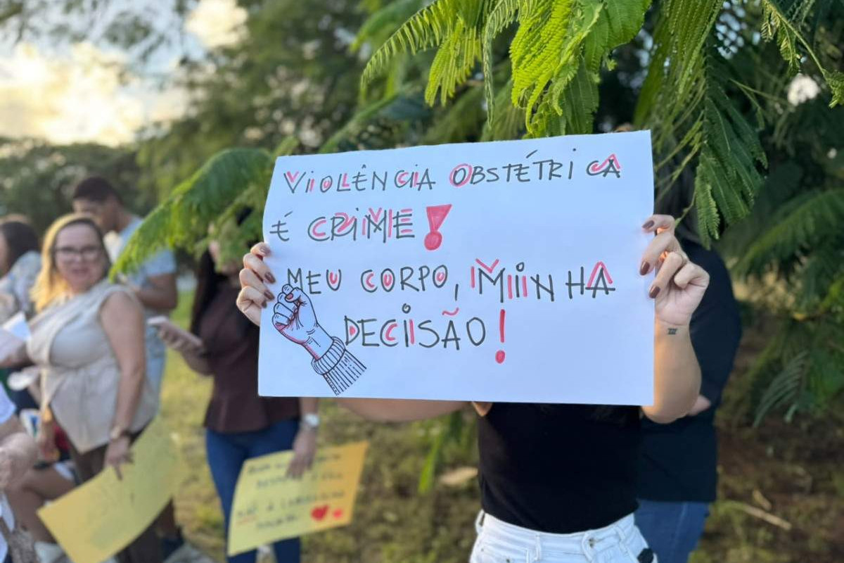 Protesto aconteceu na tarde desta segunda-feira (21)/Foto: Nicolle Gomes/DP Foto