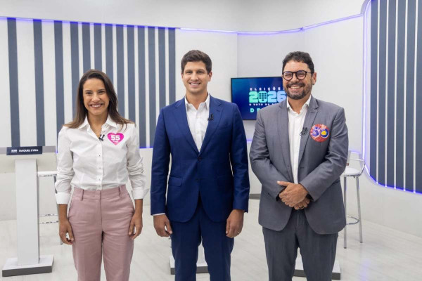 Candidatos Raquel Lyra (PSD), Jo&atilde;o Campos (PSB) e Ivan Moraes (PSOL)