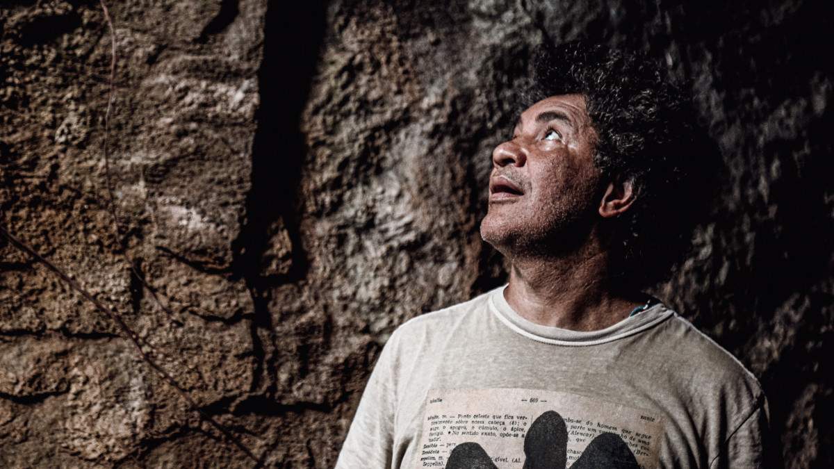 Luiz Martins espera que público se surpreenda com caráter abstrato da exposição, sua primeira individual no Recife/Foto: Pedro Martins