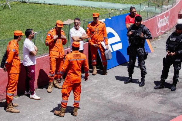 Avaliações entre Polícia Militar de Pernambuco, Corpo de Bombeiros e Náutico no Estádio Esportes da Sorte Aflitos (Paulo Matheus/CNC)
