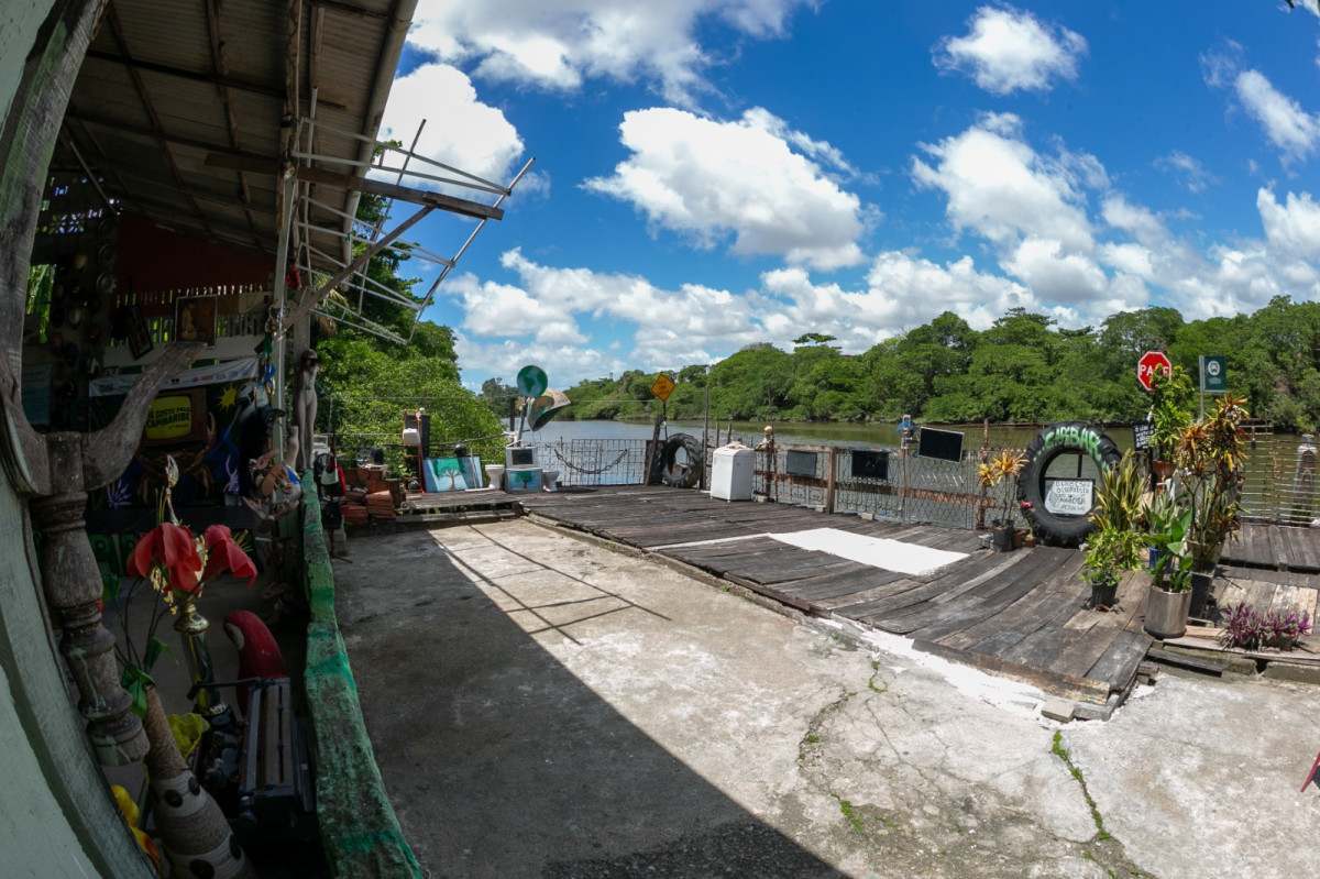 O insustentável que sustenta o insustentável: o lixo do Capibaribe como memória, denúncia e educação ambiental (Rafael Vieira/DP Fotos)