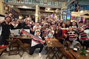 S&atilde;o Paulo Membros do 'Consulado SampaCruz' reunidos para acompanhar o Tricolor na capital paulista.