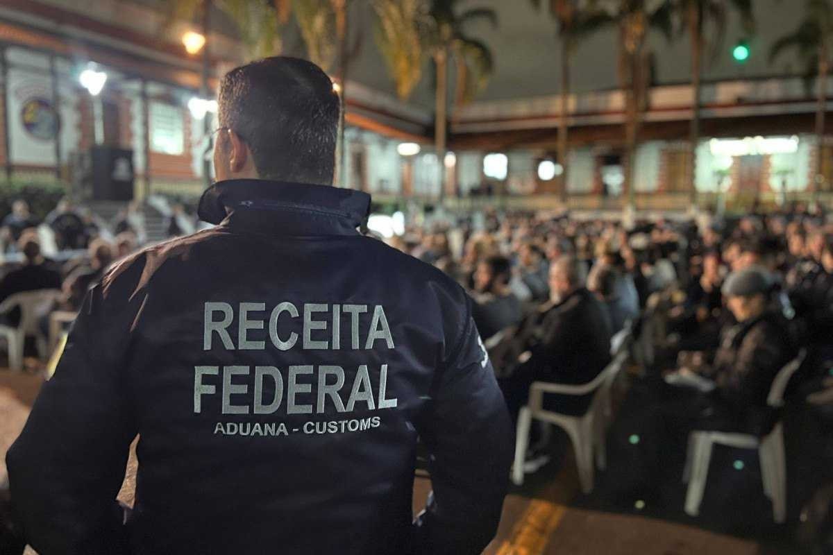 Terceira fase da Operação Carbono Oculto foi deflagrada nesta quinta-feira (24) em sete estados/Divulgação / Receita Federal