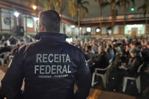 Terceira fase da Opera&ccedil;&atilde;o Carbono Oculto foi deflagrada nesta quinta-feira (24) em sete estados