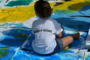 Nem todos os respons&aacute;veis veem a palmada como viol&ecirc;ncia, mas como "a&ccedil;&atilde;o de educa&ccedil;&atilde;o", afirma a Unicef