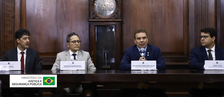 MJSP e Receita Federal comentam opera&ccedil;&atilde;o integrada para combate ao com&eacute;rcio ilegal de celulares