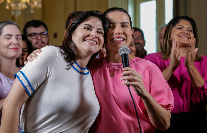 Governadora Raquel Lyra (PSD) ao lado da vice Priscila Krause/Foto: Rafael Vieira/DP Foto