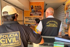 Estabelecimentos que comercializam celulares foram fiscalizados