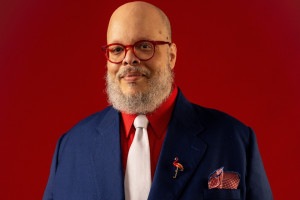 Ed Motta alcan&ccedil;a 15 discos de est&uacute;dio com um &aacute;lbum mais leve, dan&ccedil;ante e novamente cantado em portugu&ecirc;s