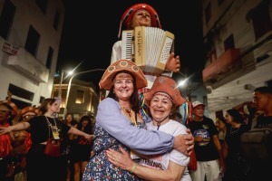 Orquestra Sanf&ocirc;nica de Mulheres faz show na Esta&ccedil;&atilde;o da Luz