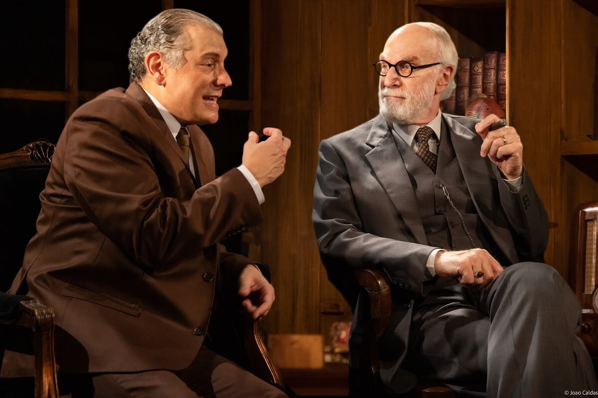 Marcello Airoldi interpreta C.S. Lewis, em encontro fictício com Freud, interpretado por Odilon Wagner/Divulgação