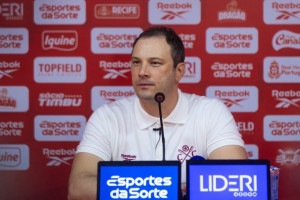 Bruno Pivetti, t&eacute;cnico do N&aacute;utico