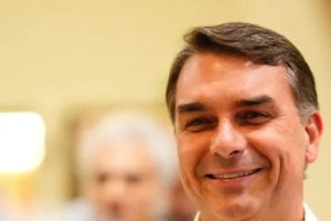 O candidato &agrave; presid&ecirc;ncia pelo PL, o senador Fl&aacute;vio Bolsonaro
