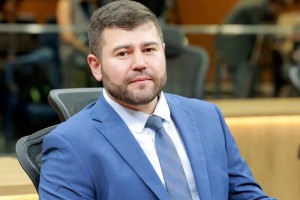 Deputado estadual Amilton Filho morre aos 41 anos em acidente de carro em Goi&aacute;s