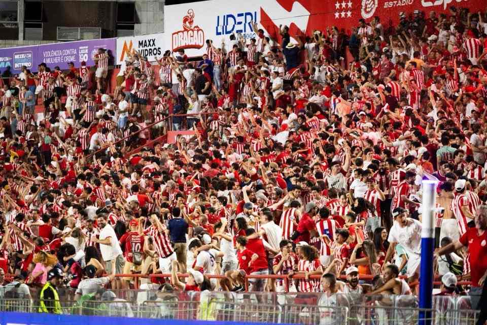Torcida do Náutico nos Aflitos/Sandy James / DP Foto