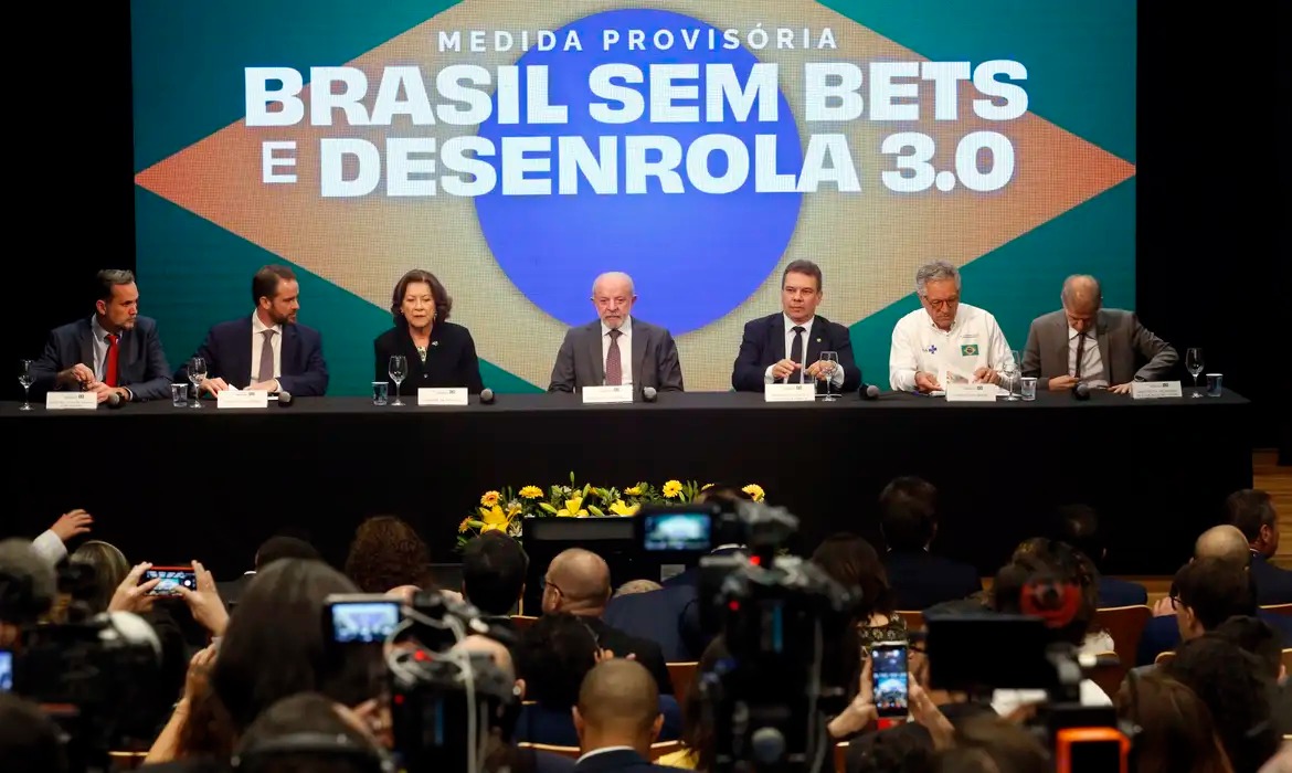 Paulo Pinto/Agência Brasil/Programa prevê desconto mínimo de 90% e pode beneficiar até 15 milhões