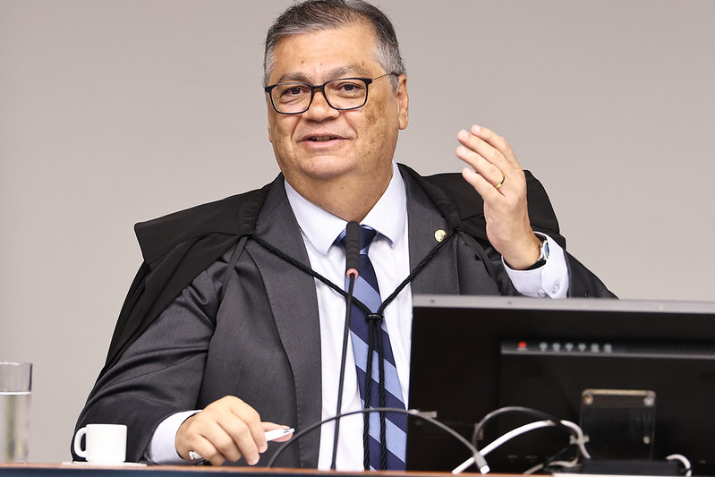 Dino disse ainda que 