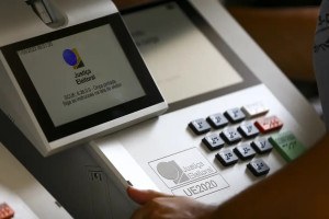Presidente do TSE diz que 90% das urnas est&atilde;o prontas para as elei&ccedil;&otilde;es