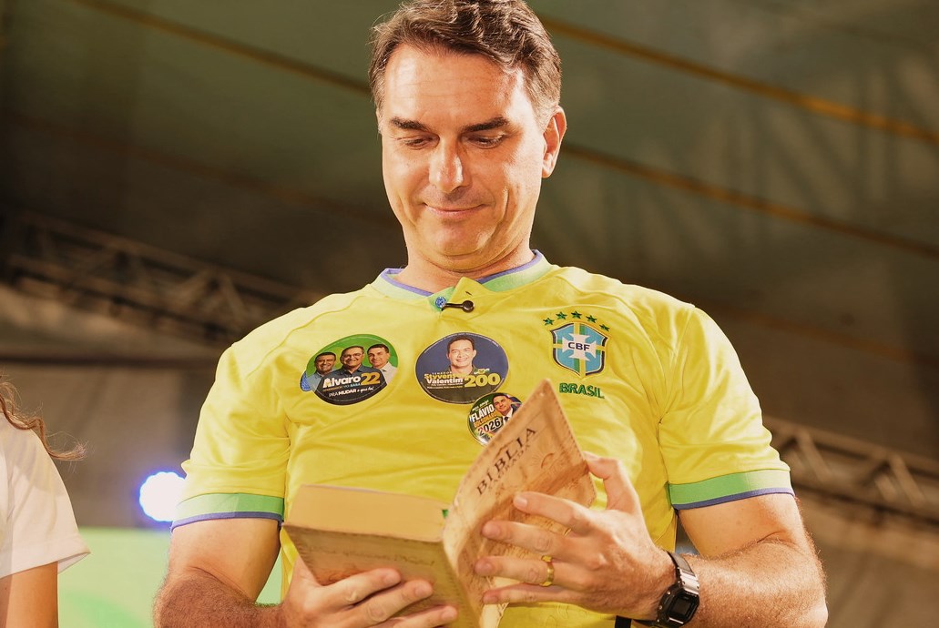 Charles Vieira/Campanha Flávio Bolsonaro