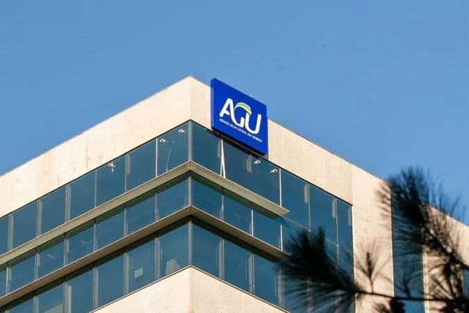 Advogado-geral da União substituto, Flávio José Roman, pede prazo para Presidência e AGU se manifestarem sobre pedidos das entidades/Reprodução/Redes Sociais