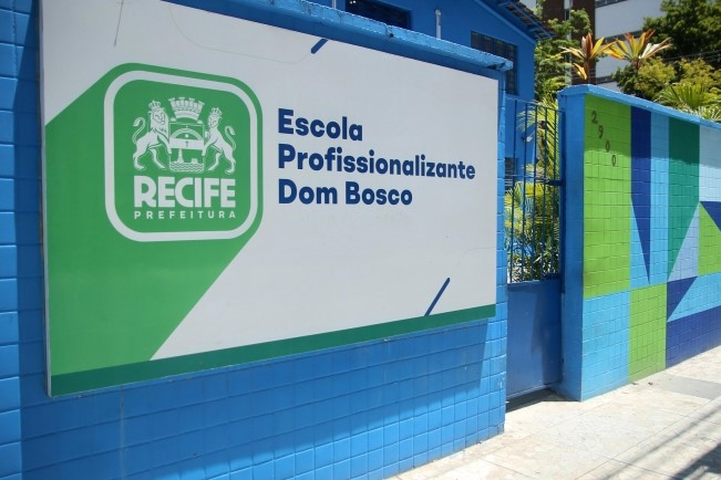 Escola Dom Bosco, em Casa Amarela, oferece alguns dos cursos/Foto: Prefeitura do Recife