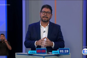 Ivan tamb&eacute;m voltou contra Jo&atilde;o uma das controv&eacute;rsias da campanha: a redu&ccedil;&atilde;o da al&iacute;quota do ISS cobrado de empresas de apostas esportivas durante a gest&atilde;o do socialista na Prefeitura do Recife