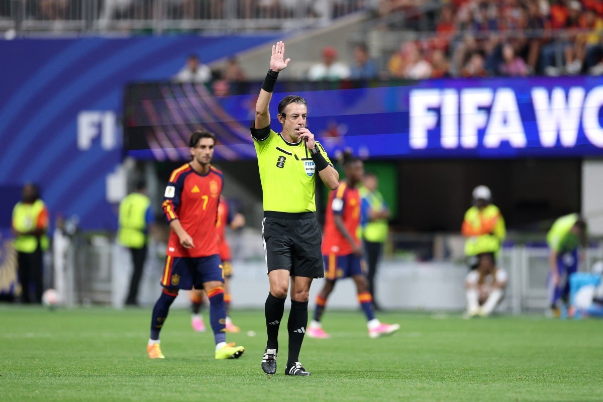Raphael Claus durante partida da Copa do Mundo de 2026/Florencia Tan Jun/ Getty Images Via AFP
