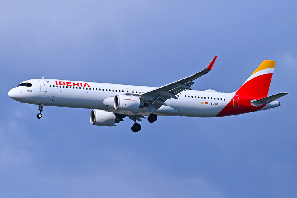 Aposta no moderno Airbus A321XLR impulsionou o crescimento da companhia espanhola em Pernambuco, que intercalará dias com até dois voos diários para Madri/Divulgação