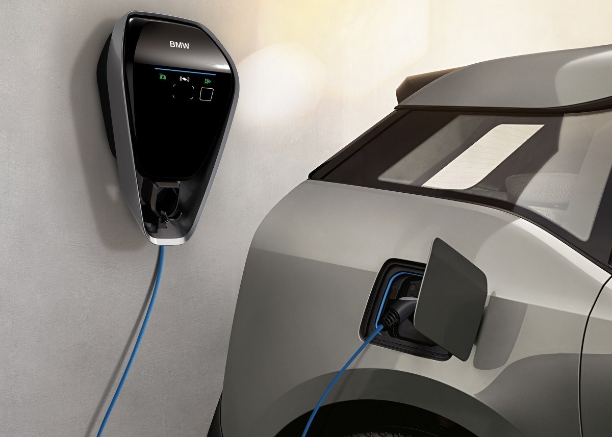 Wallbox, o que &eacute; preciso saber antes de instalar carregadores em condom&iacute;nios? - Foto: BMW/Divulga&ccedil;&atilde;o