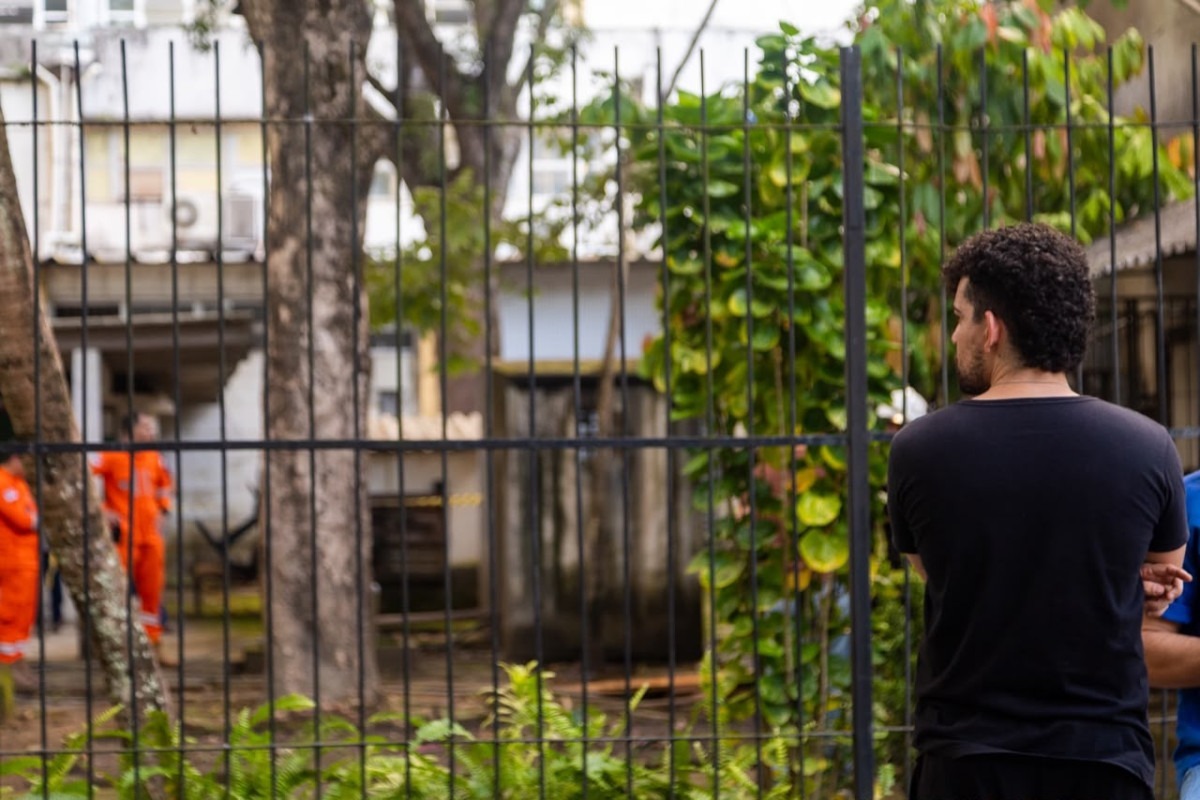 Incêndio no Departamento de Física da UFPE (Karol Rodrigues/ DP Foto)