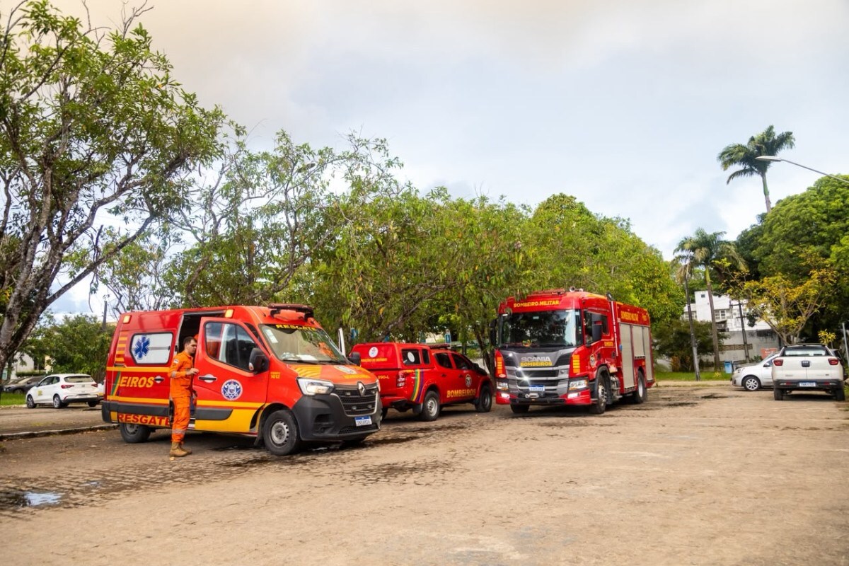 Incêndio no Departamento de Física da UFPE (Karol Rodrigues/ DP Foto)