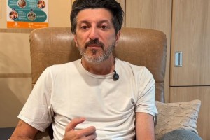 Com doen&ccedil;a rara, influenciador Lito Souza morre aos 59 anos