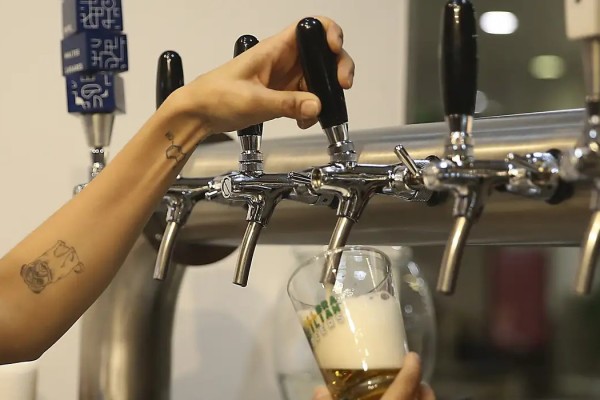 Elei&ccedil;&otilde;es 2026: confira em quais estados haver&aacute; restri&ccedil;&atilde;o a bebidas - Jos&eacute; Cruz/Ag&ecirc;ncia Brasil