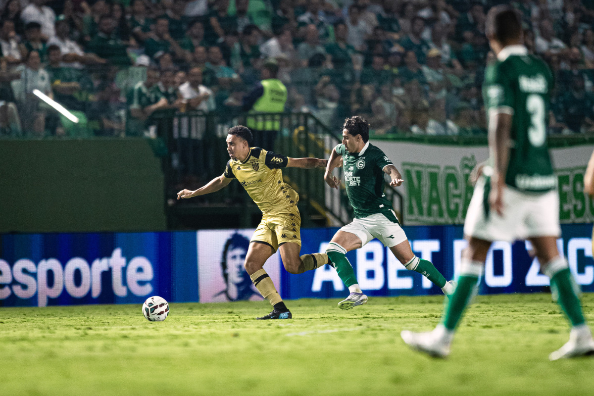 Novorizontino x Goi&aacute;s tamb&eacute;m abre a 31&ordf; rodada e interessa ao Sport; confira simula&ccedil;&otilde;es - Deividson Is&iacute;dio e Heber Gomes / Sport Club do Recife.