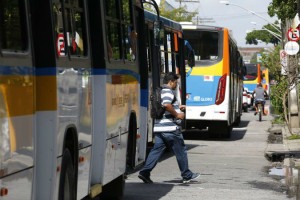 &ocirc;nibus