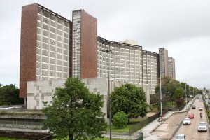 Pr&eacute;dio fica na BR-101 ao lado da Reitoria da UFPE