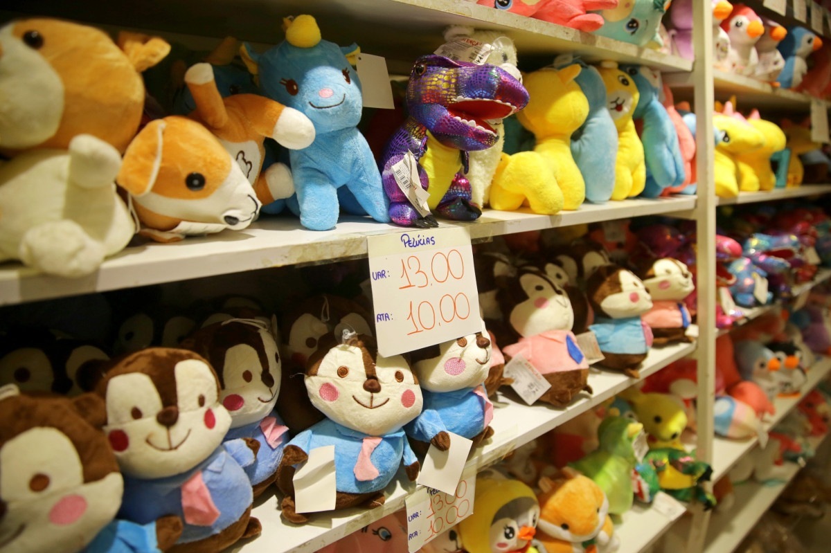 Venda de brinquedos para o Dia das Criança no Centro do Recife (Maurício Ferry/ DP Foto)
