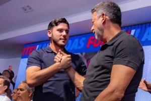 Os alagoanos Alvinho Lira (PP-AL) e seu pai, o ex-presidente da C&acirc;mara dos Deputados Arthur Lira (PP-AL)