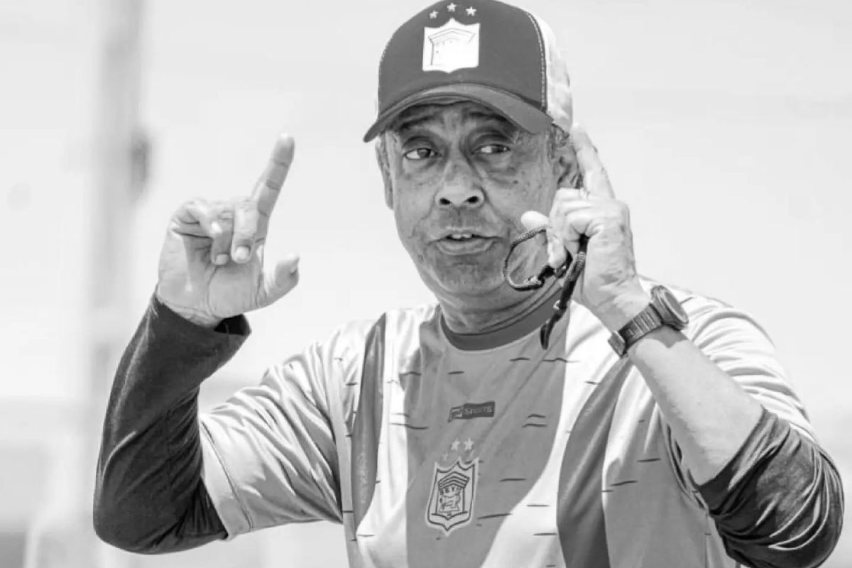 Morre Carlos Alberto Dias, t&eacute;cnico do Ypiranga-PE e ex-jogador da sele&ccedil;&atilde;o brasileira - Divulga&ccedil;&atilde;o/Ypiranga-PE