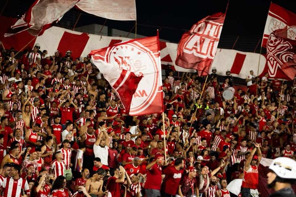 Torcida do Náutico nos Aflitos/Sandy James / DP Foto