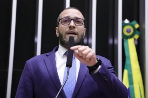 Barros diz pretender levar ao Senado uma discuss&atilde;o mais ampla sobre o funcionamento do Supremo