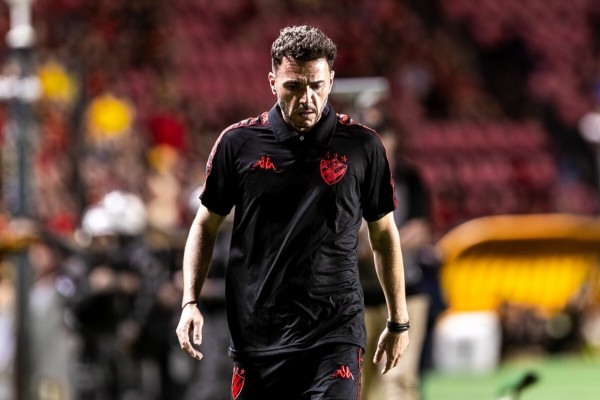 Soso valoriza vit&oacute;ria do Sport contra o S&atilde;o Bernardo e refor&ccedil;a postura na briga pelo G-6 - Rafael Vieira/DP Foto