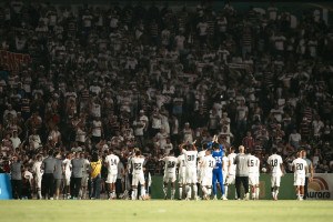 Equipe do Santa Cruz em jogo contra o Botafogo-PB, em Jo&atilde;o Pessoa